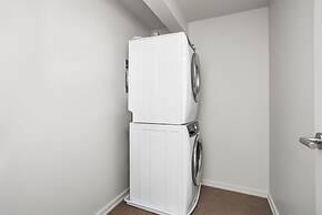 Modern Penthouse on Mass By CozySuites