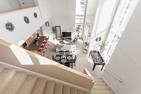 Modern Penthouse on Mass By CozySuites