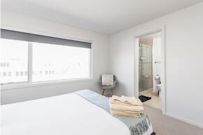 Modern Penthouse on Mass By CozySuites