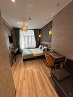 Castle Franco Suites