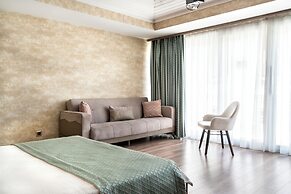 Castle Franco Suites