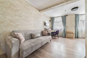 Castle Franco Suites