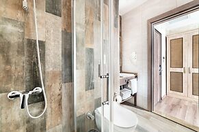 Castle Franco Suites