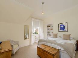 Forthview - Traditional 2 Bedroom Apartment