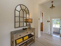 Forthview - Traditional 2 Bedroom Apartment