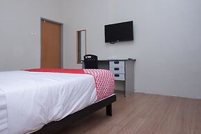 OYO 90080 Kay Inn Kerteh