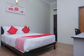 OYO 90080 Kay Inn Kerteh