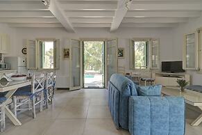 Ouzo Traditional House with private pool