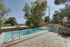 Ouzo Traditional House with private pool