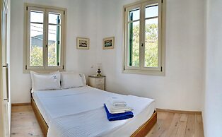 Ouzo Traditional House with private pool