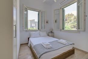 Ouzo Traditional House with private pool