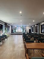 Paradise by CaLia Tarakan