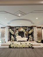 Paradise by CaLia Tarakan