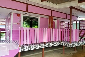 OYO 75352 Hotel Family House And Resort Phetchaburi