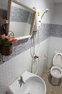OYO 75352 Hotel Family House And Resort Phetchaburi