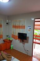 OYO 75352 Hotel Family House And Resort Phetchaburi