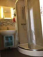 Nice 2 Bed Independent Annex in High Wycombe