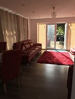 Nice 2 Bed Independent Annex in High Wycombe
