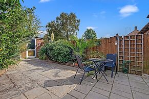 Heathrow Living St Annes Svcs Hse 5 BDRM