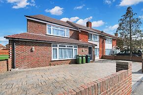 Heathrow Living St Annes Svcs Hse 5 BDRM