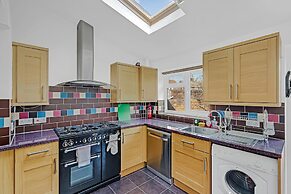 Heathrow Living St Annes Svcs Hse 5 BDRM