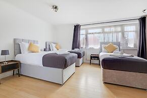 Heathrow Living St Annes Svcs Hse 5 BDRM