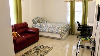 Blue Star Apartments and Hotel