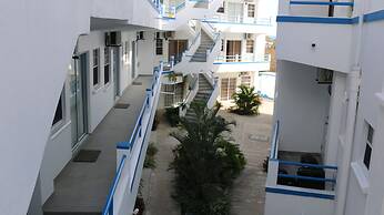 Blue Star Apartments and Hotel