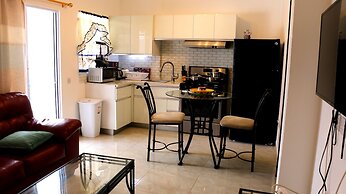 Blue Star Apartments and Hotel