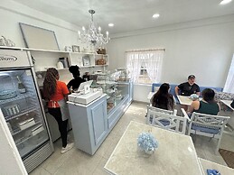 Blue Star Apartments and Hotel