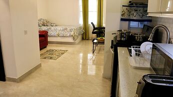 Blue Star Apartments and Hotel