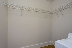 Red Nashville Beauty 3BD/2BT - 12Min from Downtown