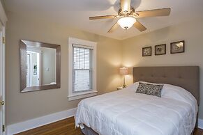Red Nashville Beauty 3BD/2BT - 12Min from Downtown