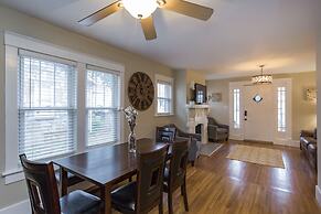 Red Nashville Beauty 3BD/2BT - 12Min from Downtown