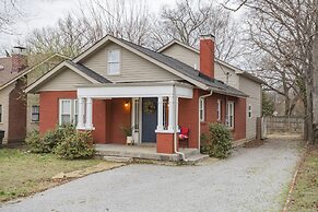 Red Nashville Beauty 3BD/2BT - 12Min from Downtown