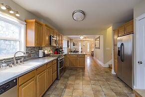 Red Nashville Beauty 3BD/2BT - 12Min from Downtown