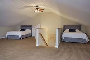 Red Nashville Beauty 3BD/2BT - 12Min from Downtown