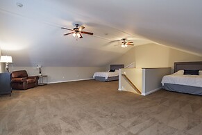 Red Nashville Beauty 3BD/2BT - 12Min from Downtown