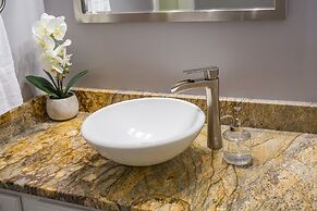 Red Nashville Beauty 3BD/2BT - 12Min from Downtown