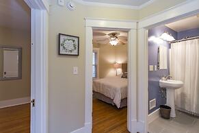 Red Nashville Beauty 3BD/2BT - 12Min from Downtown