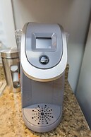 Savor the Homey Vibe at a Chilled Nest Five Min Downtown