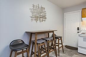 Savor the Homey Vibe at a Chilled Nest Five Min Downtown