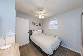 Savor the Homey Vibe at a Chilled Nest Five Min Downtown