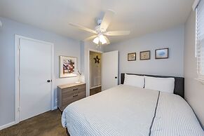 Savor the Homey Vibe at a Chilled Nest Five Min Downtown