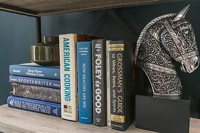 Mid Century Modern Downtown Condo | 30+ Night Min