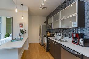 Artsy Extended Retreat Downtown Nashville