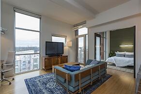 Artsy Extended Retreat Downtown Nashville