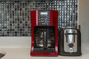 Artsy Extended Retreat Downtown Nashville