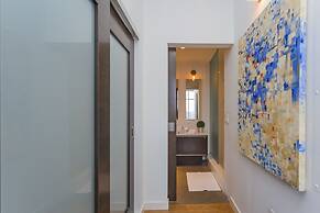 Artsy Extended Retreat Downtown Nashville