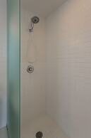 Artsy Extended Retreat Downtown Nashville